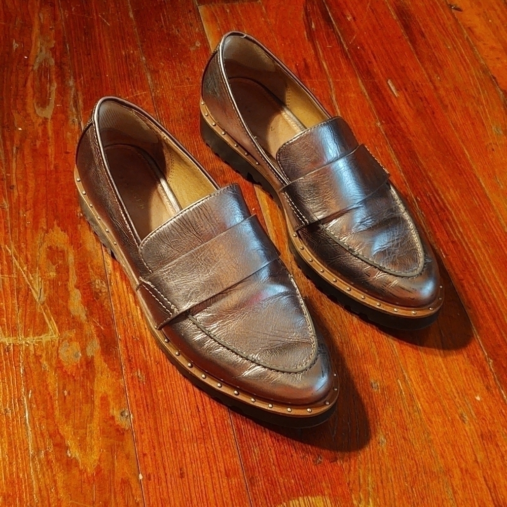 Halogen Silver Leather Chunky Pointed Toe Loafers Sz 6